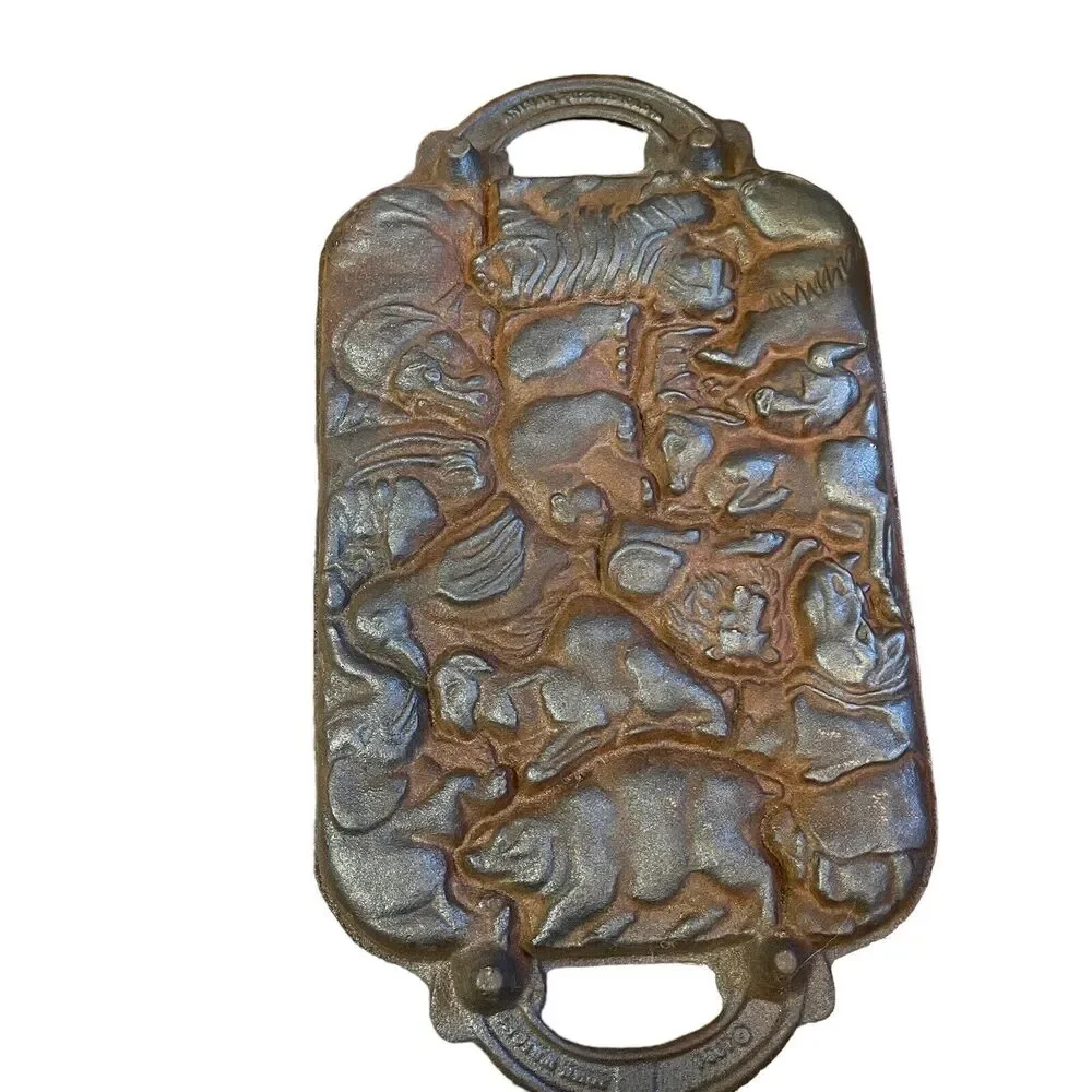 John Wright Cast Iron Wild Animal Puzzle Candy Mold Baking Pan Vintage 1984 Rust